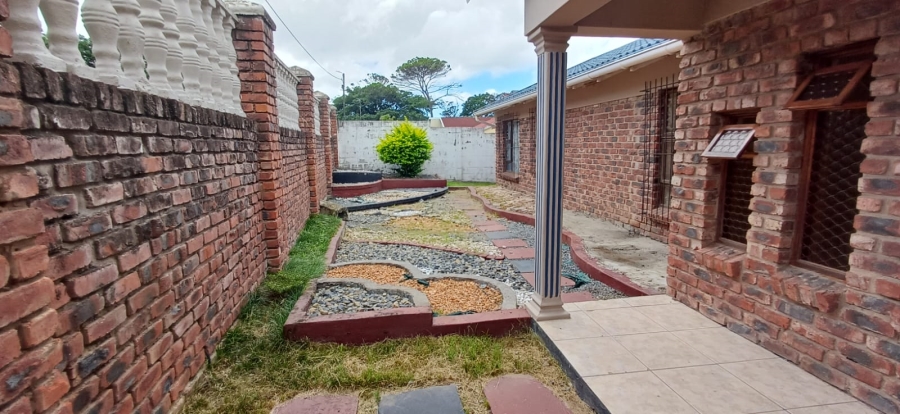 6 Bedroom Property for Sale in Dawn Eastern Cape